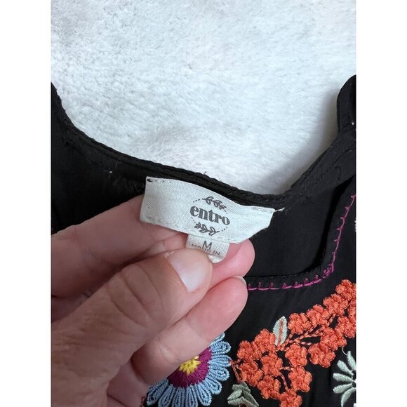 Entro black embroidered blouse women size medium - Picture 3 of 5